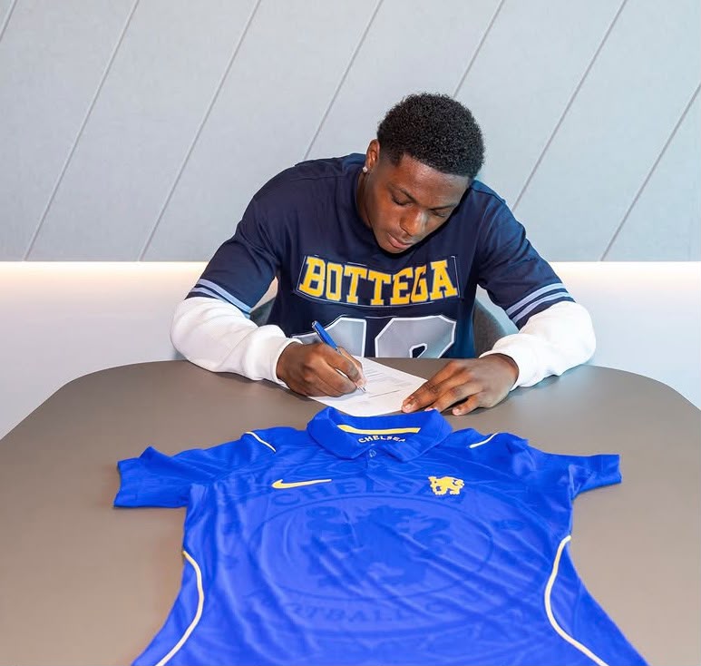 Chelsea first pro contract signing