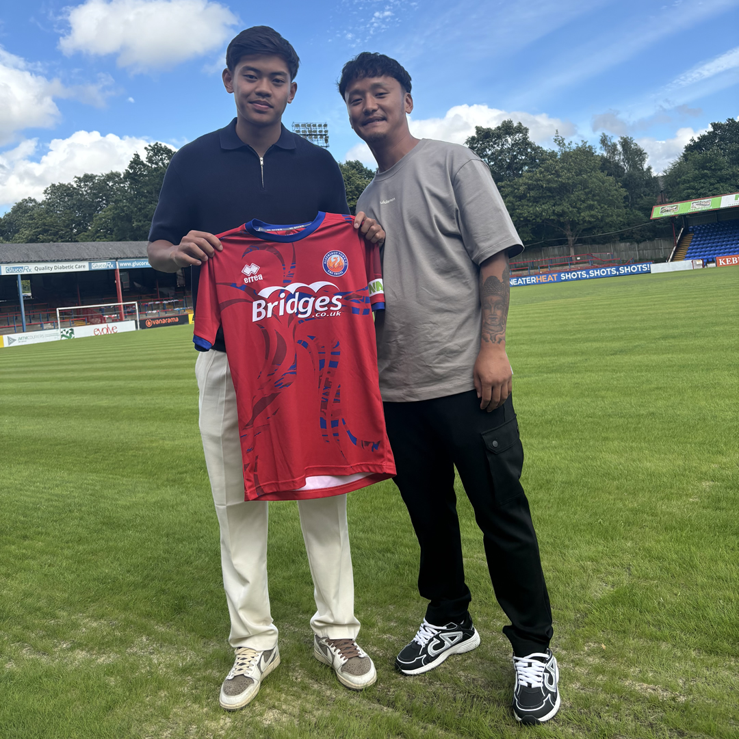 Aldershot signing